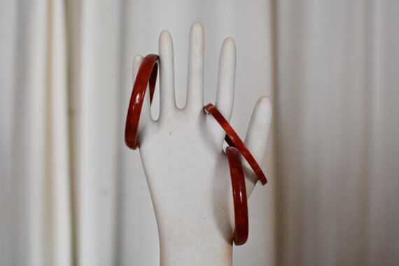 Set of 3 Stackable Marbled Rust Red Bakelite Bang… - image 5