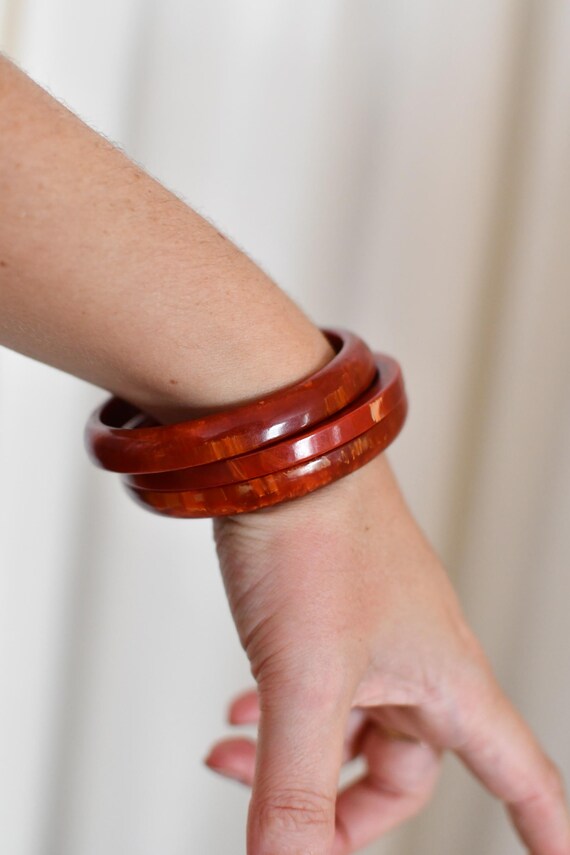 Set of 3 Stackable Marbled Rust Red Bakelite Bang… - image 3