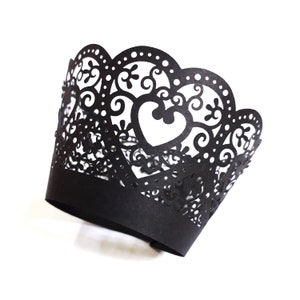 Involucro per cupcake/Cuore nero perlato Ricciolo Fodera per cupcake/Decorazioni in filigrana Involucri per torte nuziali/Festa Baby Shower Compleanno (12 pezzi) CP35BK