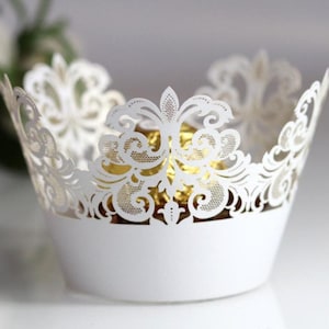 Cupcake Wrappers / Damasco Pearl Swirl Lace Cupcake Liners / Decoration Party Baby Shower Birthday Wedding Cake Wraps / Filigree 12pcs CP39