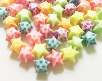 Suerte de origami plegado estrellas | Brillo en las estrellas de papel arco iris mixto oscuro | Que deseen estrellas hechas a mano | Confeti de decoración artesanal gracias
