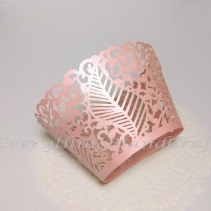 Wrapper Cupcake | Liners Cupcake filigrana decorativi | Articoli per feste Baby doccia compleanno matrimonio | Ricciolo rosa perla (12pcs) (#CP17PK)