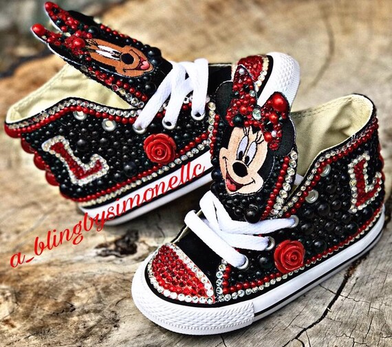 minnie mouse chucks