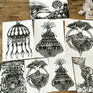 Puede incluir: Una colecci&oacute;n de ocho dibujos en tinta negra y blanca sobre papel blanco. Los dibujos presentan varios temas, incluyendo &aacute;rboles, naturaleza y dise&ntilde;os abstractos.
