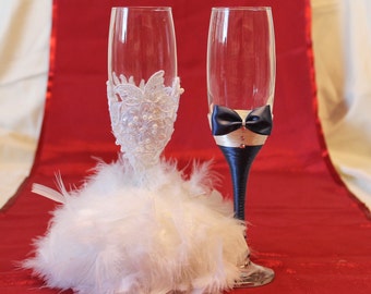 Bride and groom wine glasses Mr and mrs wine glasses Bride groom glasses Mr mrs glasses Bride and groom champagne glasses Lace glasses
