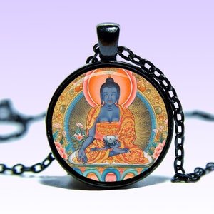 Vaiduryaprabharaja Buddha della Medicina Ciondolo Bhaisajyaguru Amuleto Om prajñā COLLANA Lotus Amuleto Mantra Pendente di Fascino Yoga Mantra Buddha