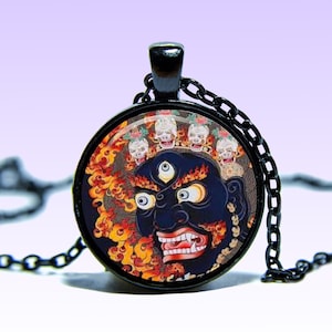 Mahakala Amuleto Mahākāla COLLANA Namse Amuleto Yoga Dàhēitiān Daeheukcheon Daikokuten Mantra Om Lotus Yoga Pendente Mahakala