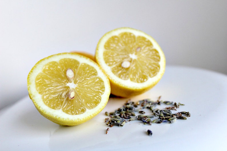 Lavender Lemon, Essential Oil Spray, Aromatherapy Linen Spray, Car Air Freshner, 4 oz. image 2