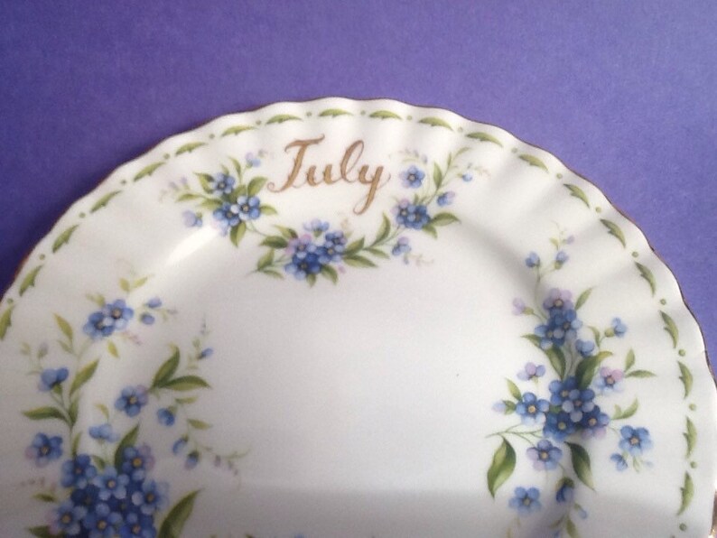 Royal Albert July Forget-Me-Not Plate Flower of the Month Series Bread And Butter Plate Bone China England Dessert Plate