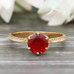 Engagement Ring: Red Garnet Vintage Design - 14k Gold Plated