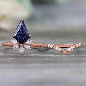 2.45cts AAA natürlicher blauer Sandstein Edelstein-Hochzeitsring-Set für Braut, Weinlese-Art-Deco Moissanite Ring-Set, blauer Steinring-Set für sie.