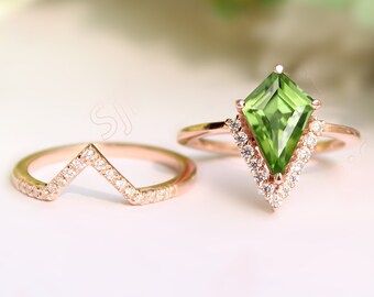 2.10 cts Kite Peridot Gemstone Wedding Ring Set For Bridal, Vintage Art deco Moissanite Ring Set, Green Stone Ring Set For her Silver Rings