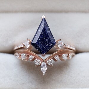 2.45cts AAA natürlicher blauer Sandstein Edelstein-Hochzeitsring-Set für Braut, Weinlese-Art-Deco Moissanite Ring-Set, blauer Steinring-Set für sie.