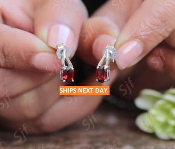 Etsy garnet deals earrings