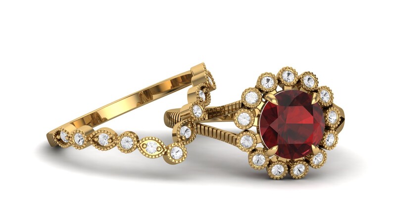2.40ct AAA Natural Red Garnet /& Moissanite in 14K Yellow Gold Plated Engagement Ring Vintage Art Deco Antique Flower Ring for Women Gift