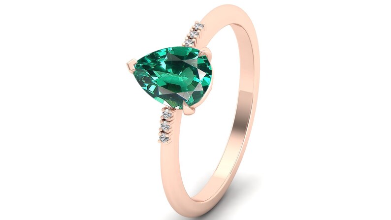 Wedding Ring For Bride Antique Pear Shape Green Stone Ring Gift For Love Pear 8x6 Emerald Engagement Bridal Ring Bridal Moissanite Ring