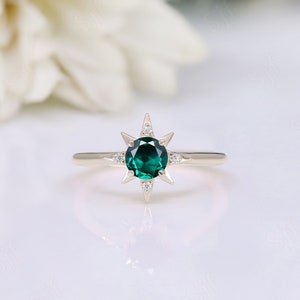 2.40cts Emerald Engagement Bridal Ring For Her, Bridal Moissanite Ring, Antique Vintage Art deco Round Green Stone Ring, Gift For Birthday 925 Rhodium Plated