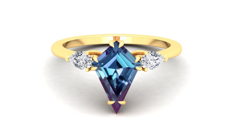 3.00cts Alexandrite Gemstone Wedding Ring, kite Shape Stone Ring For Her, Vintage Art deco Ring, shops Color Change Stone Ring, Gift For Marriage.