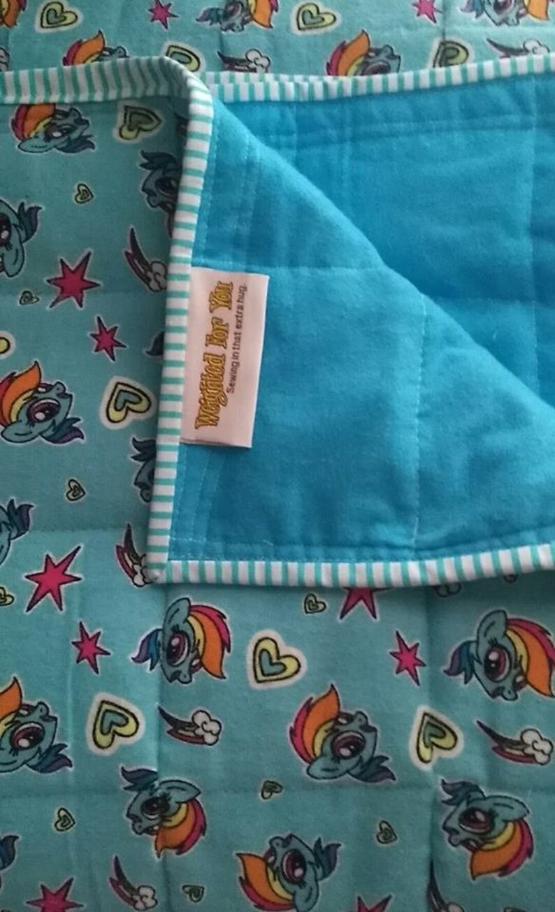 Weighted blanket Made in Ontario Canada. 8 to 10lbs | Etsy