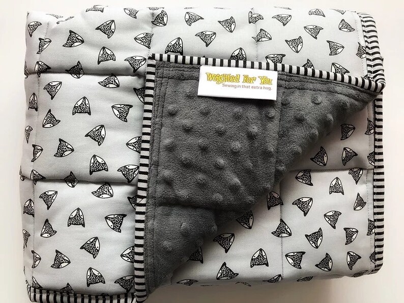 Weighted Blanket. 32424.5-5.5 lbs Made in Canada | Etsy