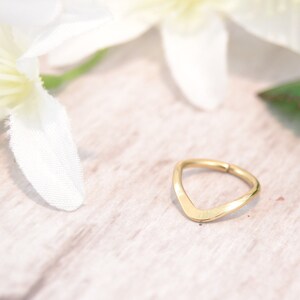 Chevron Conch Earring / 14k Yellow Gold Fill 16g 10mm / Geometric Earring Hoop - Seamless Ring - Endless Hoop / 16 gauge / Body Jewelry