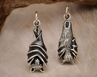 Collana con pipistrello appeso, ciondolo realistico in argento 3D a forma di pipistrello, gioiello gotico con animale notturno, ciondolo di Halloween 4132