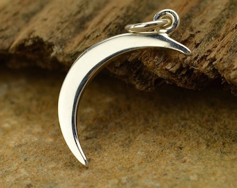 Crescent Moon Charm / 925 Sterling Silver Waxing Moon Necklace / Celestial Pendant / Night Sky / Layering Necklace 1196