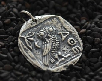 Ancienne pièce de monnaie breloque hibou d'Athéna argent grec / réplique breloque en argent Sterling collation chaîne collier / mythologie / bijoux pour hommes femmes 886