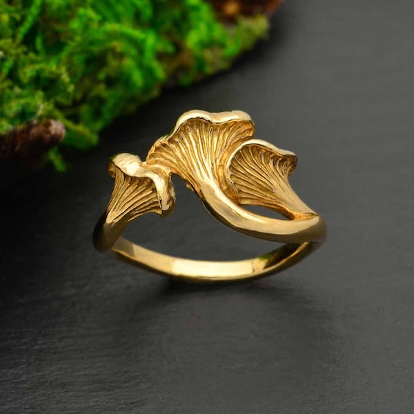 Bronze Chanterelle Mushroom Ring - Whimsigoth Psychedelic Jewelry - Woodland Goth Gift for Her or Him - UK Sizes J L N P R 141