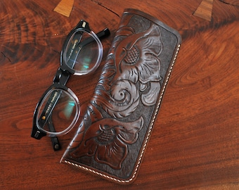 Estuche de gafas con herramientas manuales