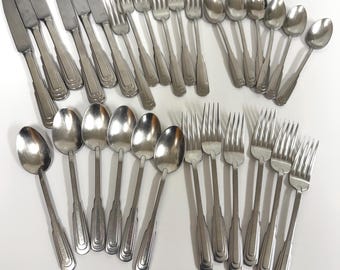 Vintage Oneida Cityscape Flatware Set (30 Pieces): Service for 6