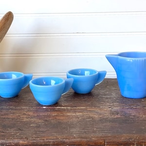 Vintage Akro Agate blue Childs Dishes- blue mini cups and pitcher- Childs play set of 4