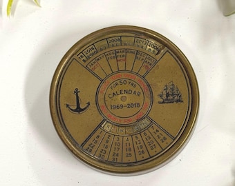 Calendario antiguo de latón de 50 años (1969-2018)