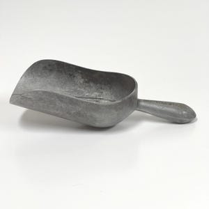 Vintage Cast Aluminum  Grain Scoop- 5280 Wearever