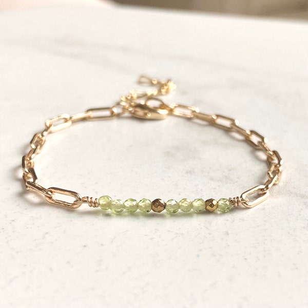 August Peridot Gemstone Bar Bracelet/Birthstone Jewelry/ Gifts for Her/ Gold Plated  Jewellery/Faceted Lime Green Stones/ Paperclip Chain