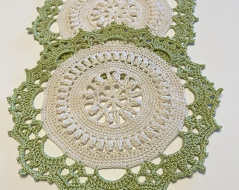 Wasabi Green/Antique White Doilies - set of 2 (#01-06-5)