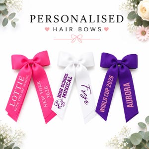 Lazo para el cabello personalizado con texto a medida, cualquier nombre o mensaje, lazo grande con pinza de cocodrilo, lazo con pompón, para niñas y mujeres, regalo para el equipo del concierto escolar.