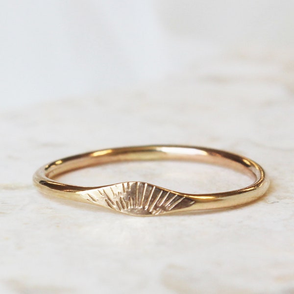 Sun Signet Ring, Rising Sun Ring, Gold Ring, Sunburst Ring, 14k Gold filled Ring, Dainty Gold Ring, Signet Ring, Stacking Gold Ring Sun Ring
