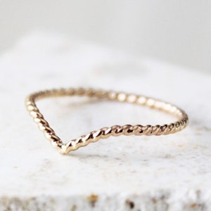 Thin Twist V Ring, Dainty Gold Chevron Ring, 14k Gold Filled V Ring, Gold Stacking Ring, Gold V Ring, Thin Stack Chevron Ring, Minimalist