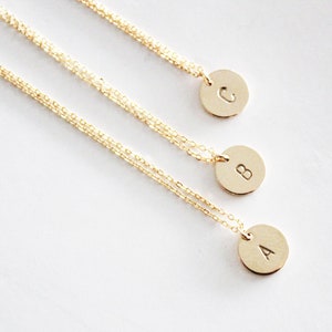 Colar com inicial personalizada, colar com letras personalizadas - colar com nome, colar com preenchimento de ouro 14k, colar com inicial delicada, colar gravado