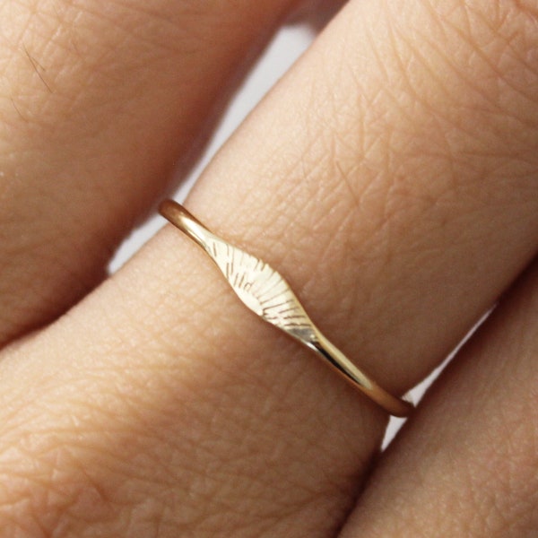 Sun Rising Ring, Tiny Signet Ring, Sunshine Ring, Sun Jewelry, Gold filled Sunburst Ring, Gold Ring, Dainty Signet Ring, Stackable Ring