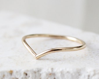 Thin V Ring, Dainty Gold Chevron Ring, 14k Gold Filled V Ring, Gold Stacking Ring, Gold V Ring, Thin Stack Chevron Ring, Minimalist