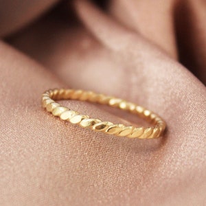Bague Croissant En Or - Bague Twist Croissant 14k, Bague Empilable, Bague Croissant Twist Empilable, Bague Croissant Remplie Or 14K