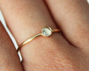 April Birthstone Ring, White Agate Gemstone Ring, Birthstone Rings, Birthstone Jewelry, Family Birthstone Ring, Tiny Birthstone Ring, Gift