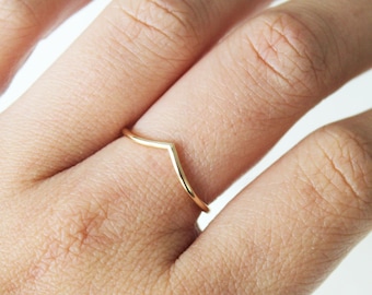 Gold V Ring, Thin V Ring, Dainty Gold Chevron Ring, 14k Gold Filled V Ring, Gold Stacking Ring, Thin Stack Chevron Ring, Minimalist