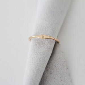 Signet Ring Custom Initial Ring Initial Ring Personalized Signet Ring 14k Gold Signet Ring Gold Stacking Ring Gold Filled Ring zdjęcie 6