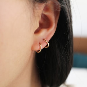 Kleine Hoop Ohrringe - Gold filled Hoops - Gold Hoops, Knorpel Ohrringe Gold Filled Ohrringe Gold Hoop Ohrringe Tiny Gold Hoops Geschenk für Sie