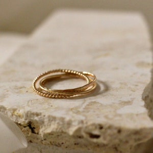 Bague anti-anxiété, anneau anti-inquiétude, anneau de méditation, anneau de verrouillage, toupie agitée, anneau empilable, cadeau de bijoux d'inquiétude, anneau de toupie, bague de TDAH