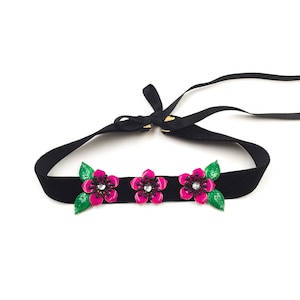 Yheakne Vintage Nero Velluto Fiore Choker Collana Rosa Bianca Fiore Collare Collana Raso Camellia Collane Floreali Breve Nero Velluto Suede Collane Gioielli per le Donne