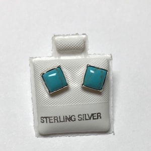 Clous d&#39;oreilles en argent sterling 925 Kingman turquoise 6 x 6 mm - Fabriqués aux États-Unis